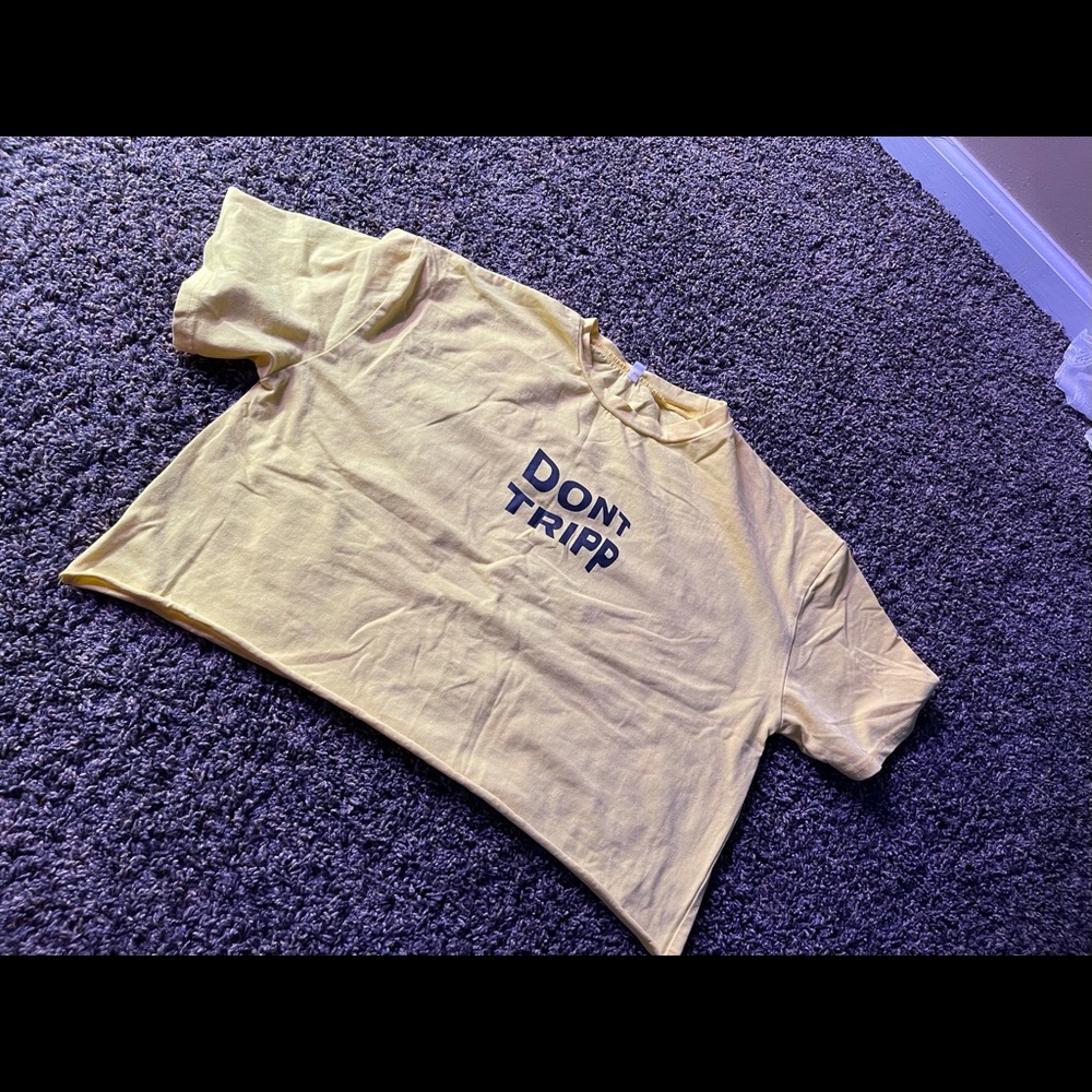 Cropped tee 🧺